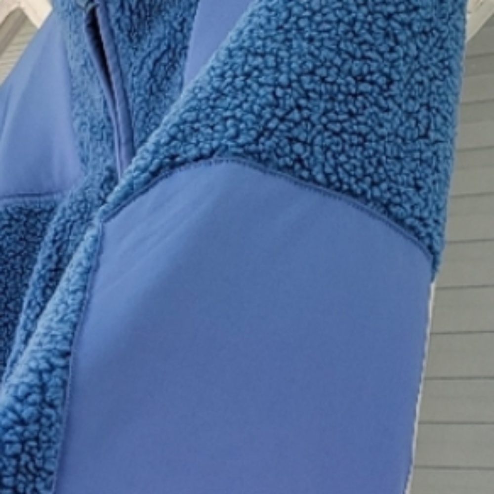 SKIMS Boxy Teddy Jacket - Picture 9 of 11